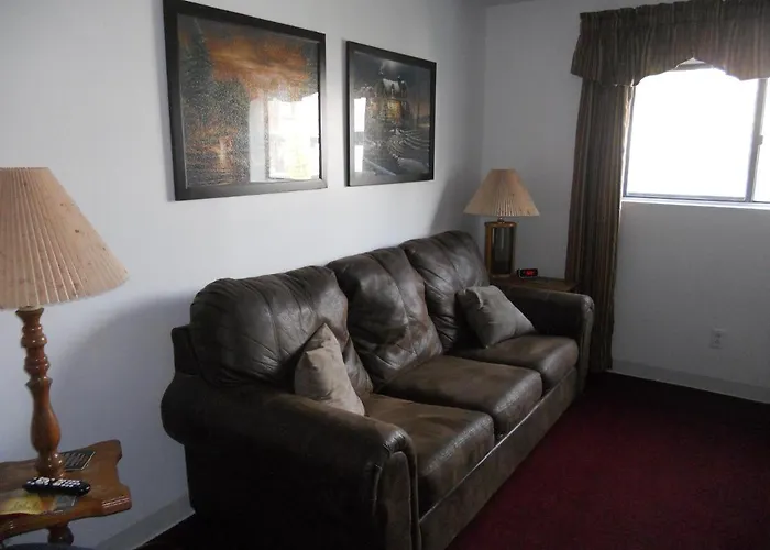 Oak Square 309