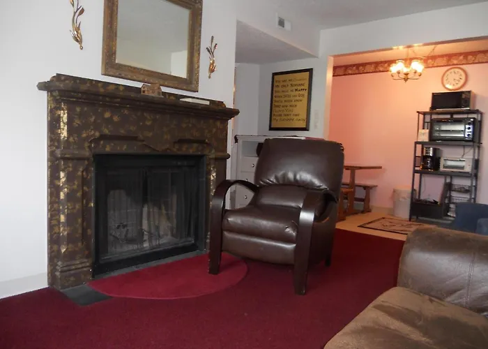 Oak Square 309